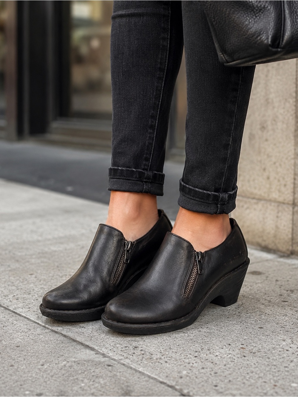 BORN Women's Black Leather Double Zipper Clogs Chunky Heels Booties 8